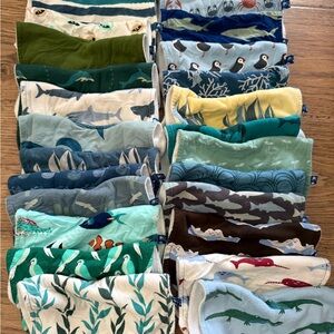 Kickee bibs